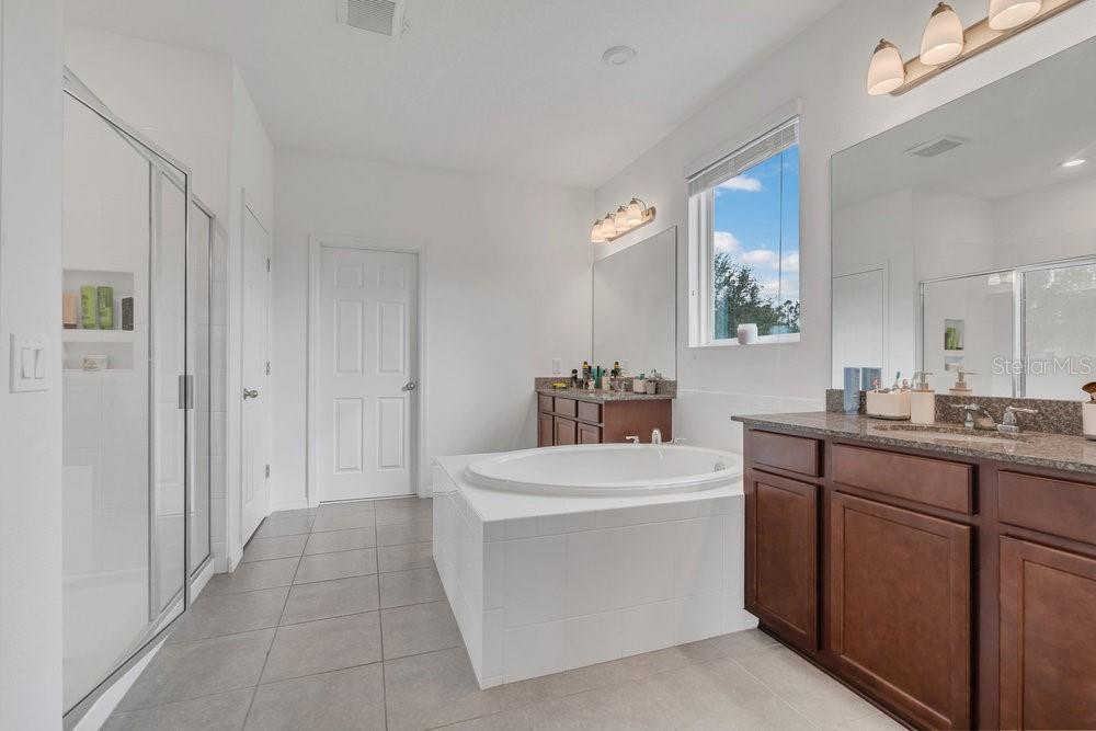 Image 19 of 42 For 12880 Westside Village Loop