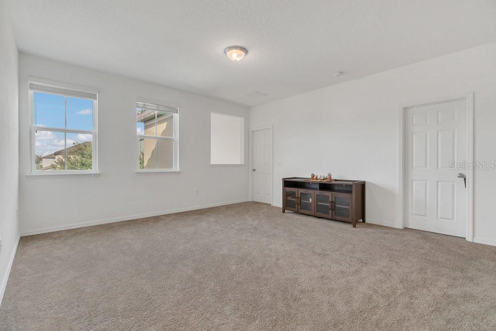 Image 21 of 42 For 12880 Westside Village Loop