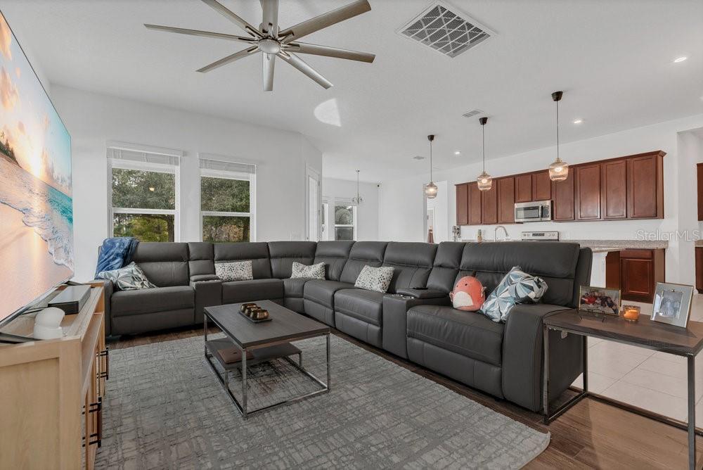 Image 6 of 42 For 12880 Westside Village Loop