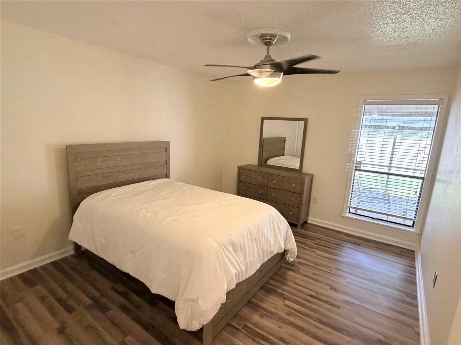 Image 11 of 31 For 940 Douglas Avenue 154