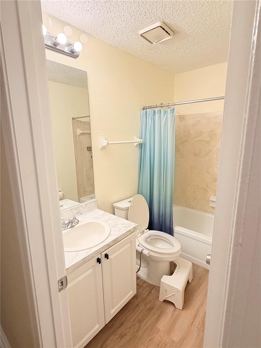 Image 18 of 31 For 940 Douglas Avenue 154