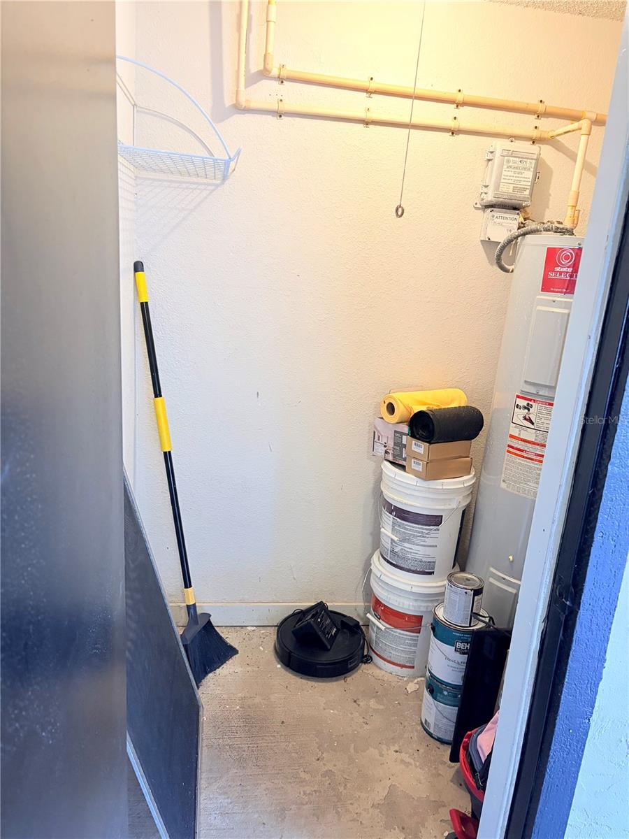 Image 22 of 31 For 940 Douglas Avenue 154