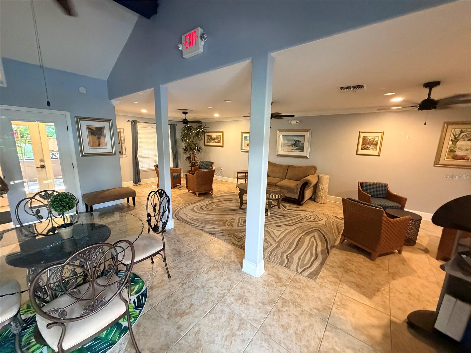 Image 28 of 31 For 940 Douglas Avenue 154