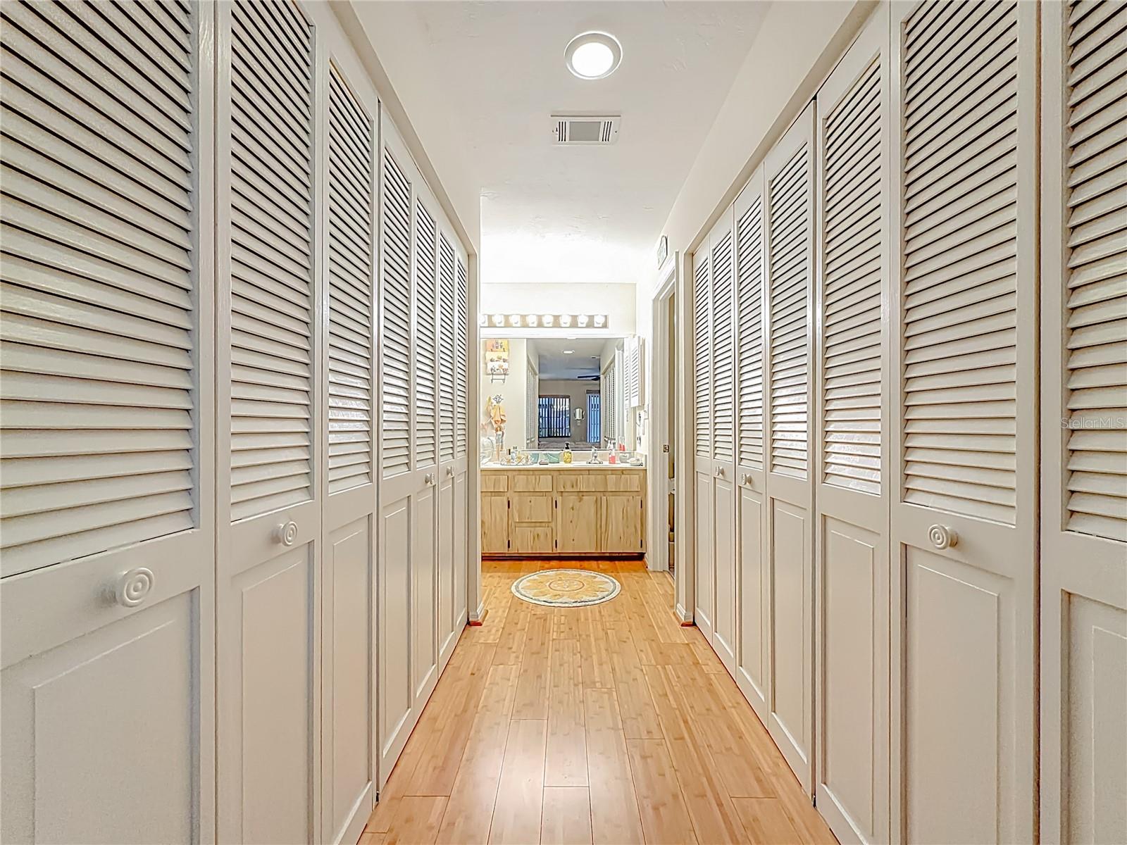 Image 5 of 50 For 3703 16th Place