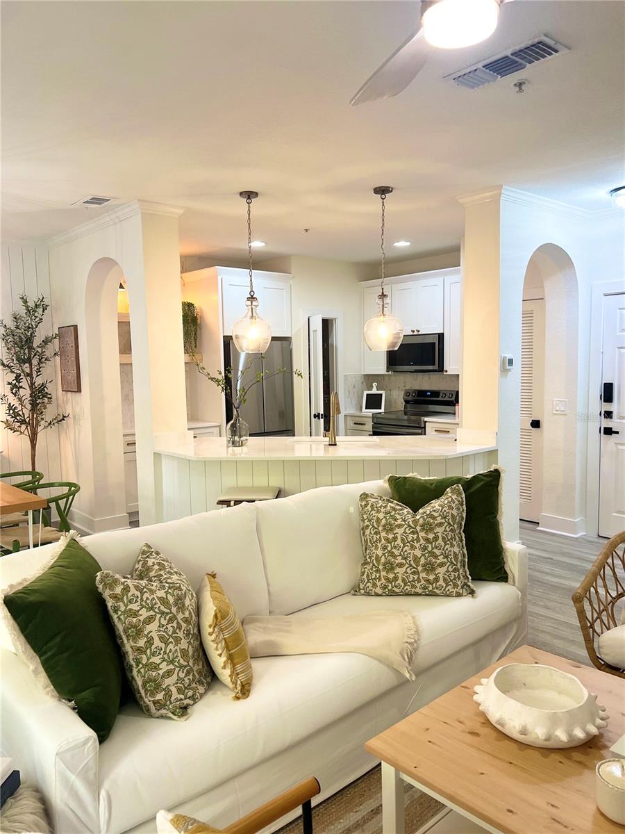 Image 6 of 13 For 860 Orange Avenue 172