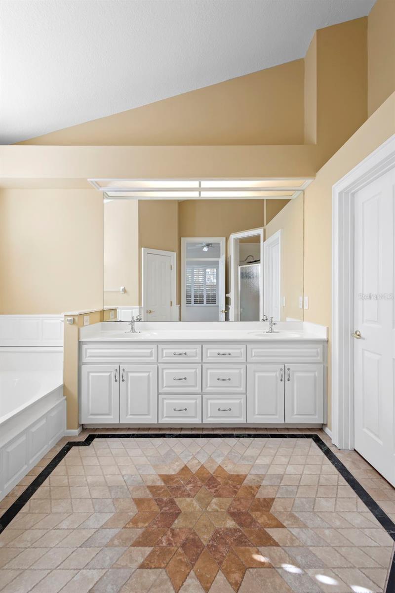 Image 23 of 48 For 839 Bentley Green Circle