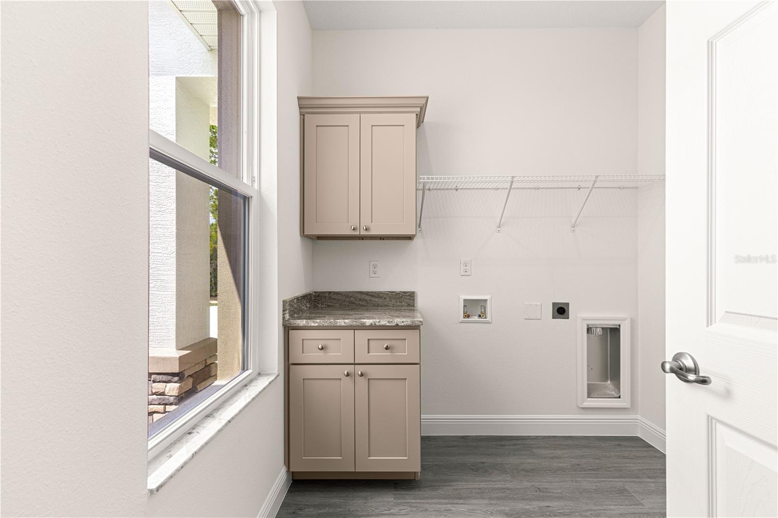 Image 16 of 49 For 12185 98 Street