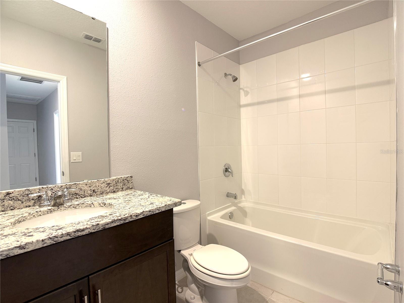 Image 15 of 41 For 3063 Laurel Oak Lane