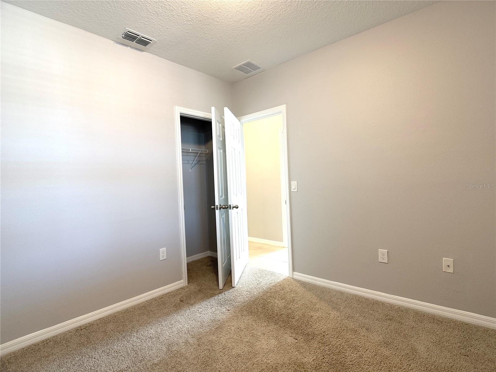 Image 21 of 41 For 3063 Laurel Oak Lane