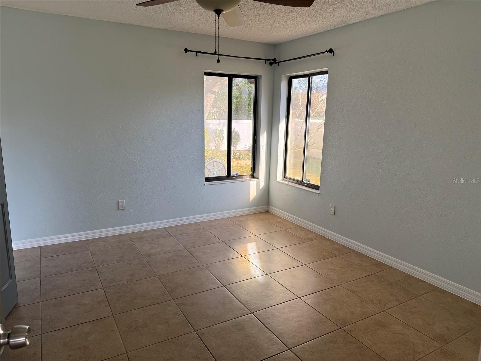 Image 10 of 17 For 2417 Abbey Avenue