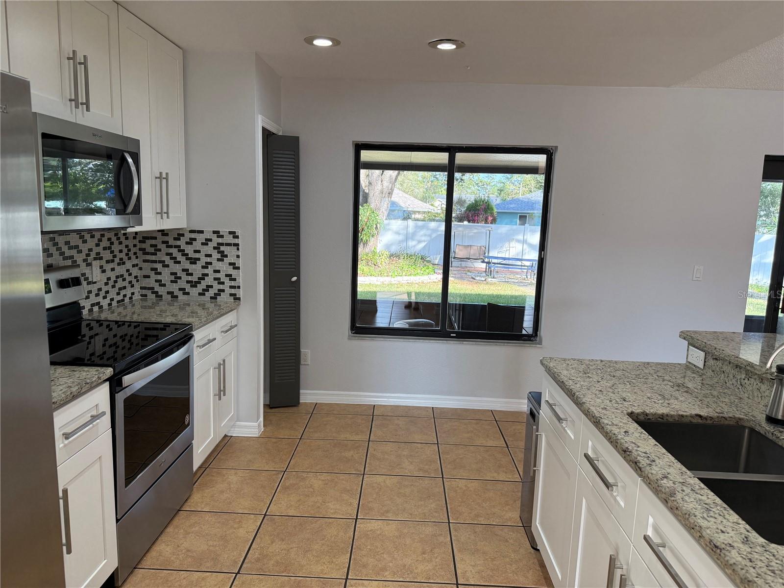 Image 4 of 17 For 2417 Abbey Avenue