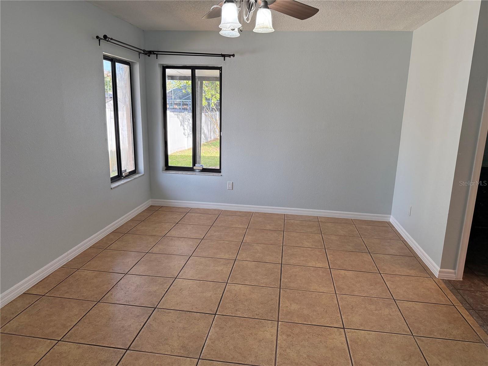 Image 6 of 17 For 2417 Abbey Avenue