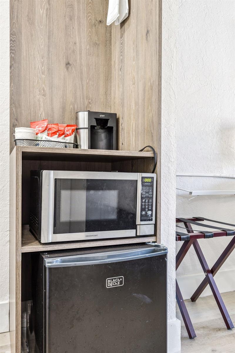 Image 14 of 34 For 5367 Irlo Bronson Memorial Highway 1-209