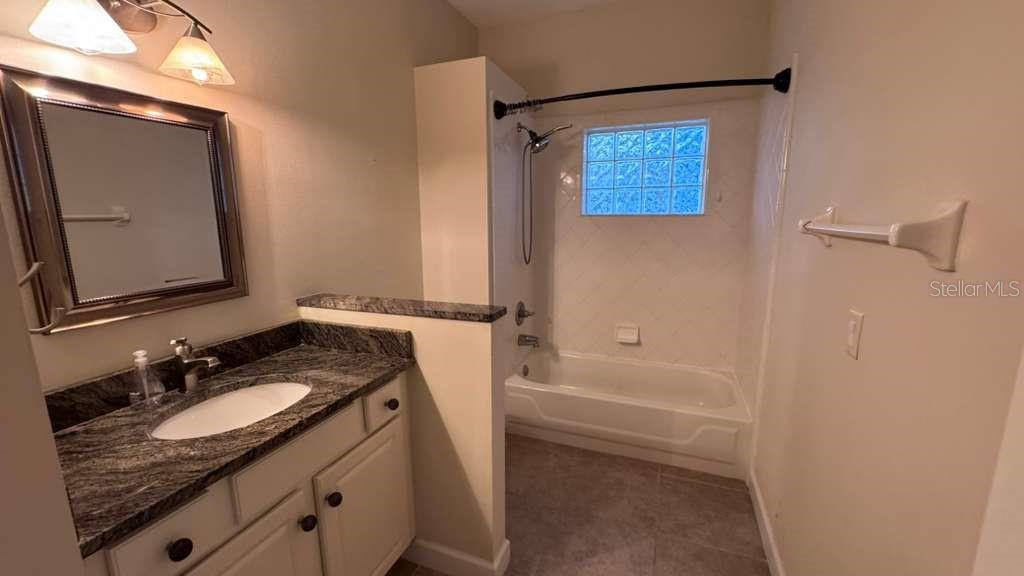 Image 21 of 24 For 10324 Pointview Court