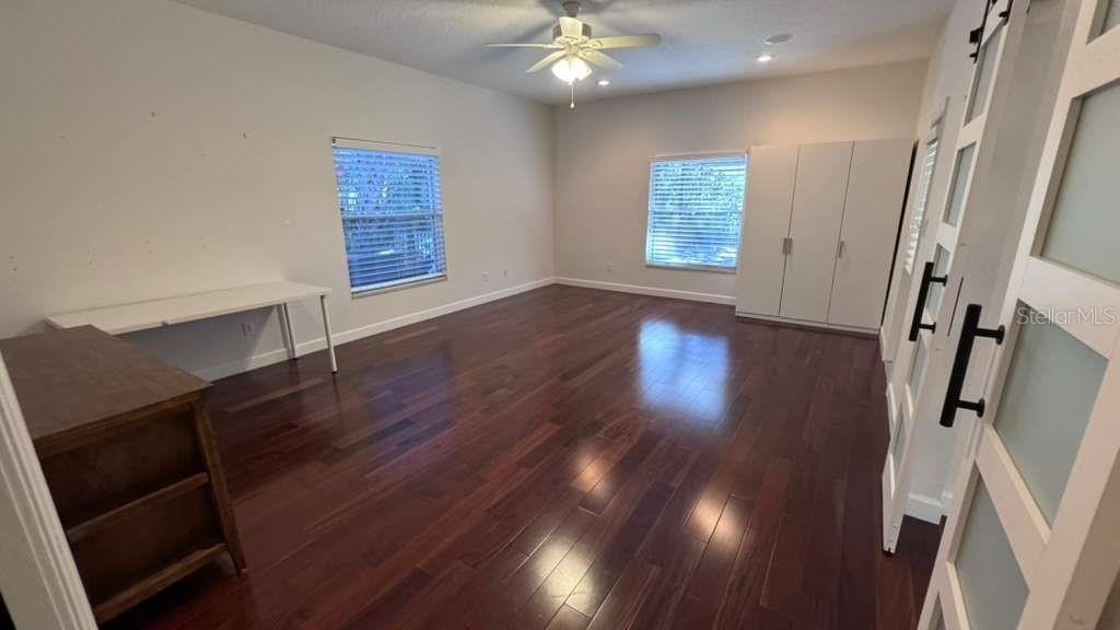 Image 22 of 24 For 10324 Pointview Court