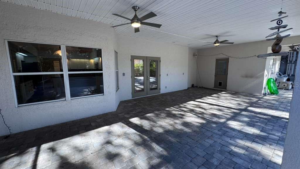 Image 7 of 24 For 10324 Pointview Court