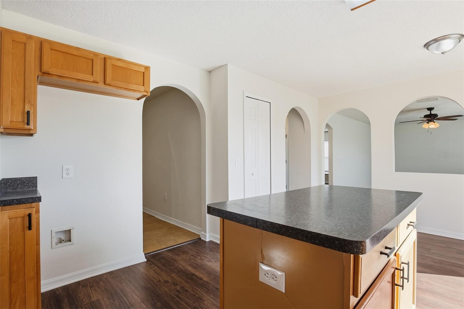 Image 18 of 45 For 31518 Earn Drive