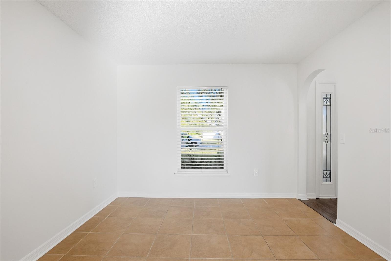 Image 21 of 45 For 31518 Earn Drive