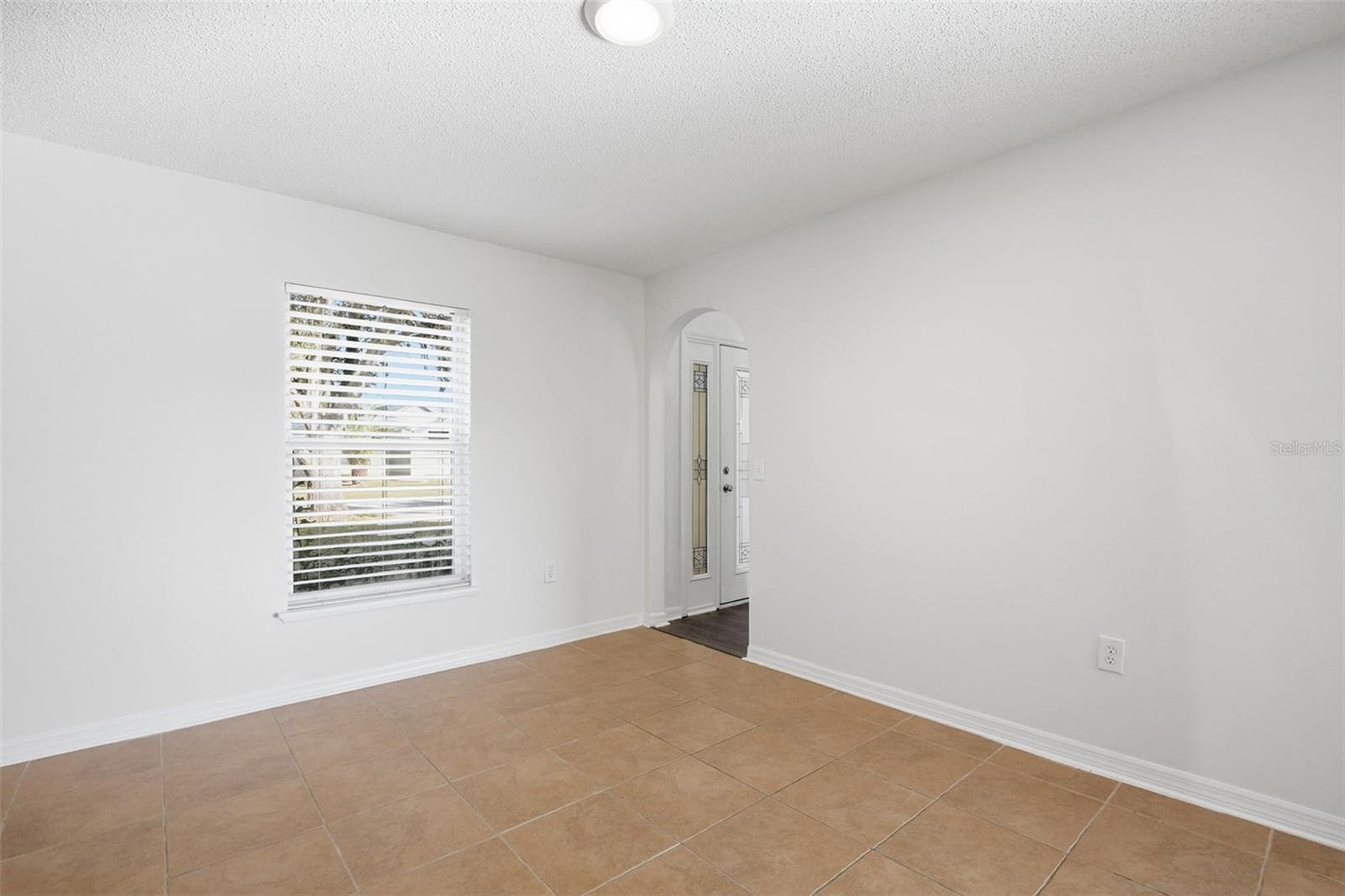 Image 23 of 45 For 31518 Earn Drive