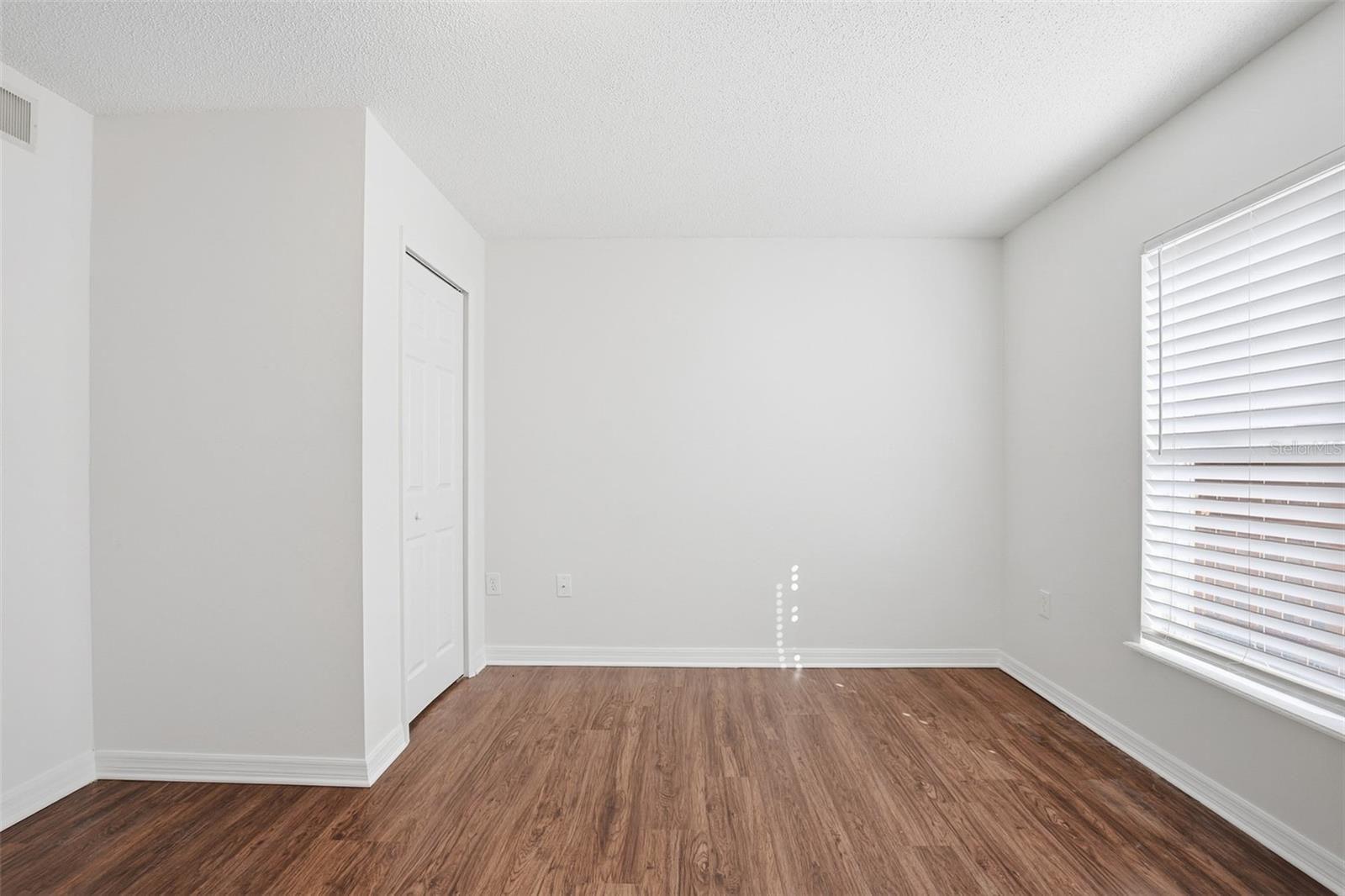 Image 25 of 45 For 31518 Earn Drive