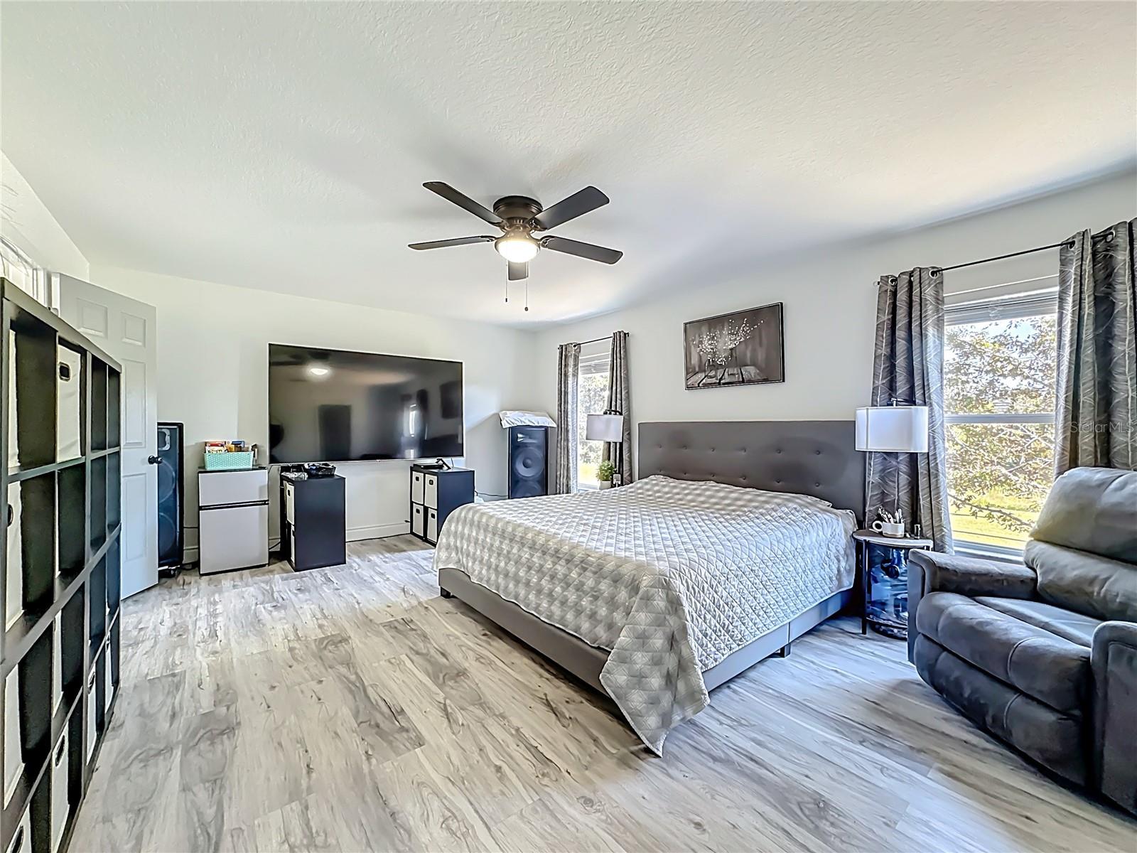 Image 48 of 67 For 13841 Chihuly Court