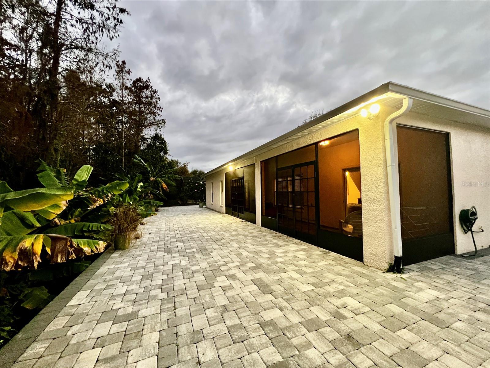 Image 21 of 25 For 3057 Brightwater Court