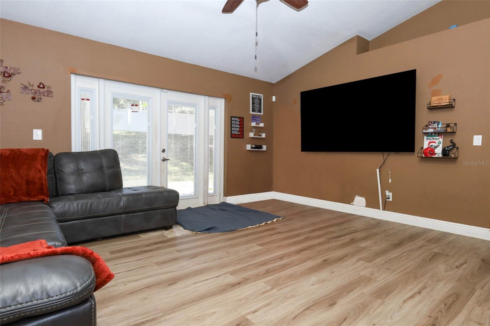 Image 10 of 30 For 1319 Rain Forest Lane