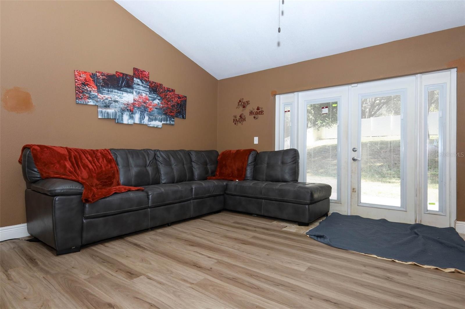 Image 11 of 30 For 1319 Rain Forest Lane