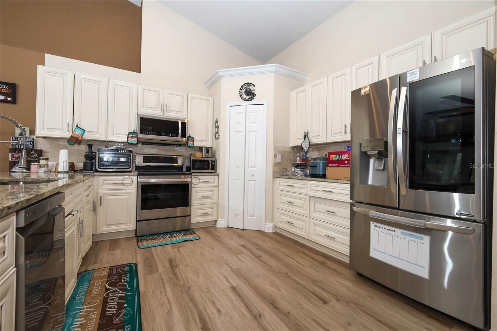 Image 8 of 30 For 1319 Rain Forest Lane