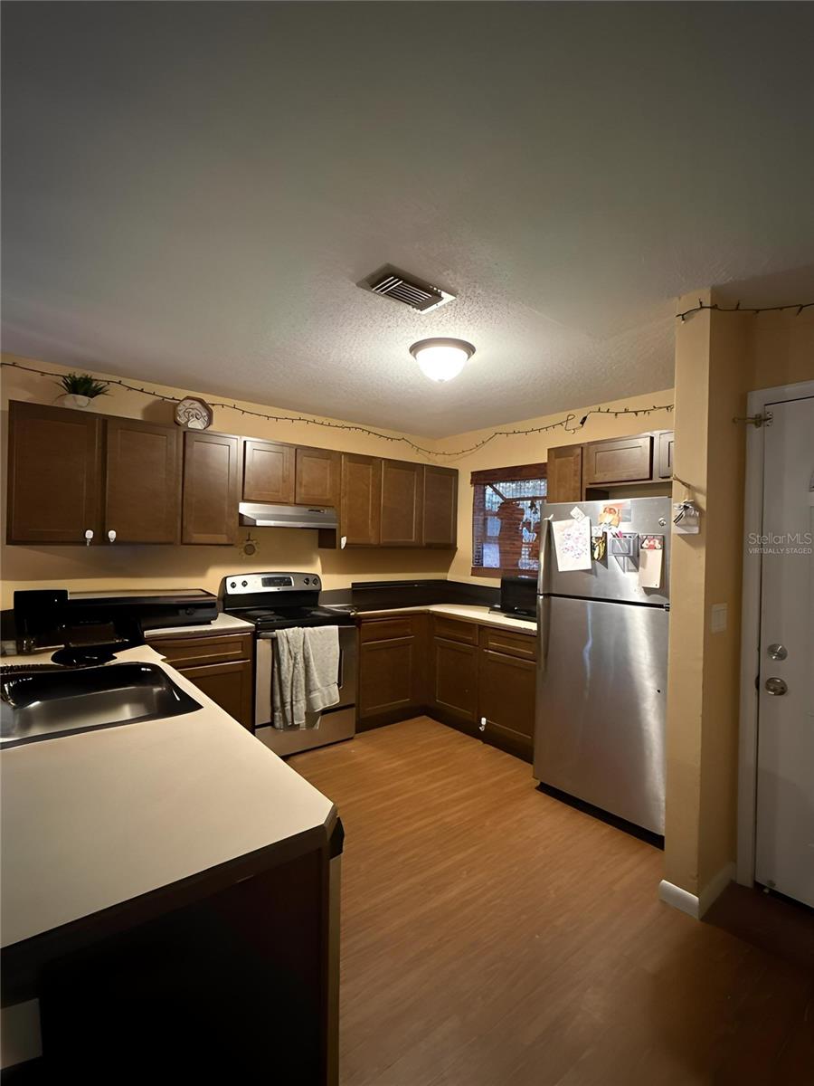 Image 3 of 14 For 630 Newburyport Avenue