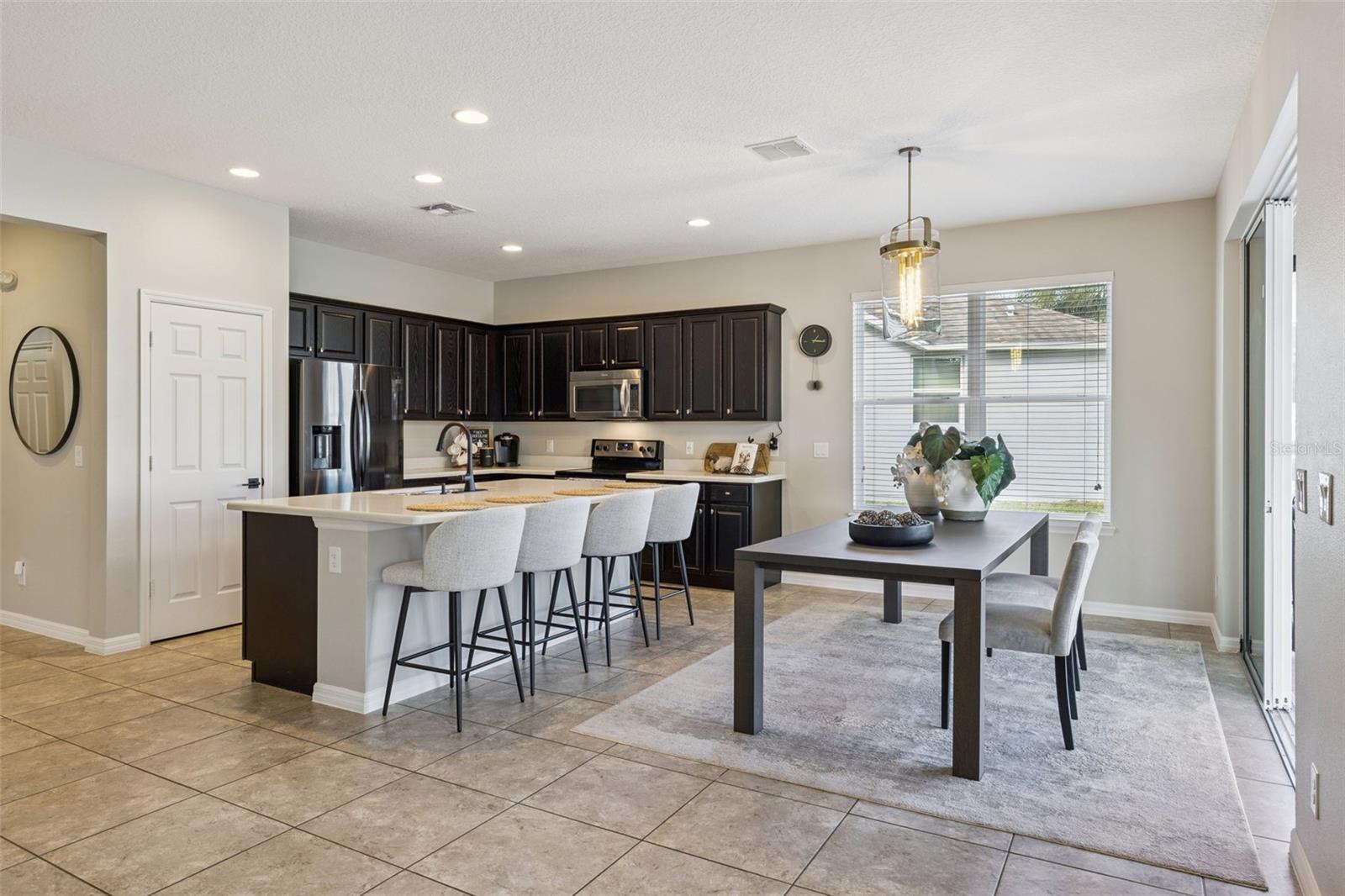 Image 10 of 46 For 1327 Yorkshire Court