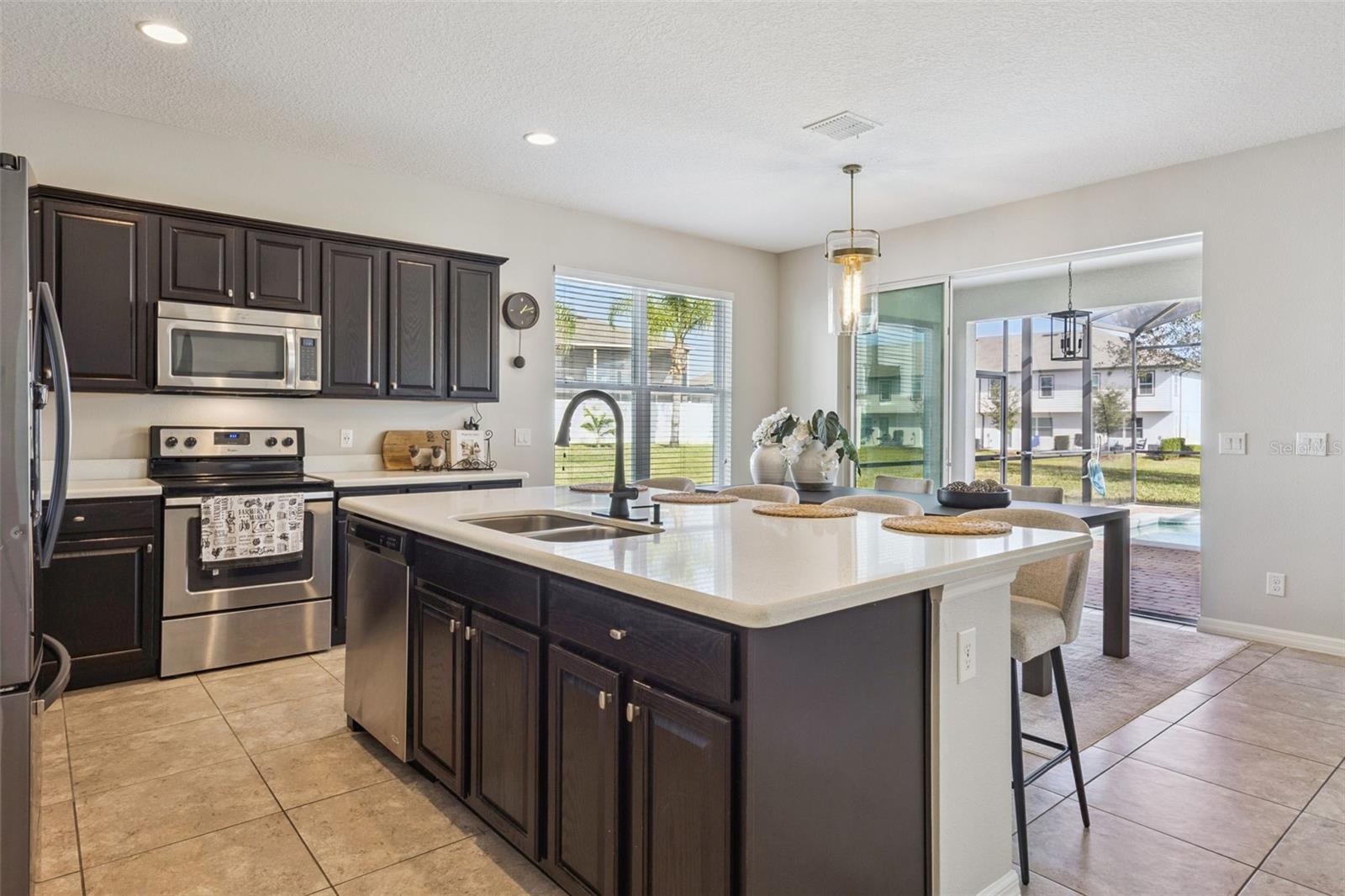 Image 11 of 46 For 1327 Yorkshire Court