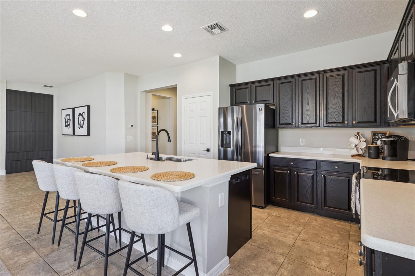 Image 14 of 46 For 1327 Yorkshire Court