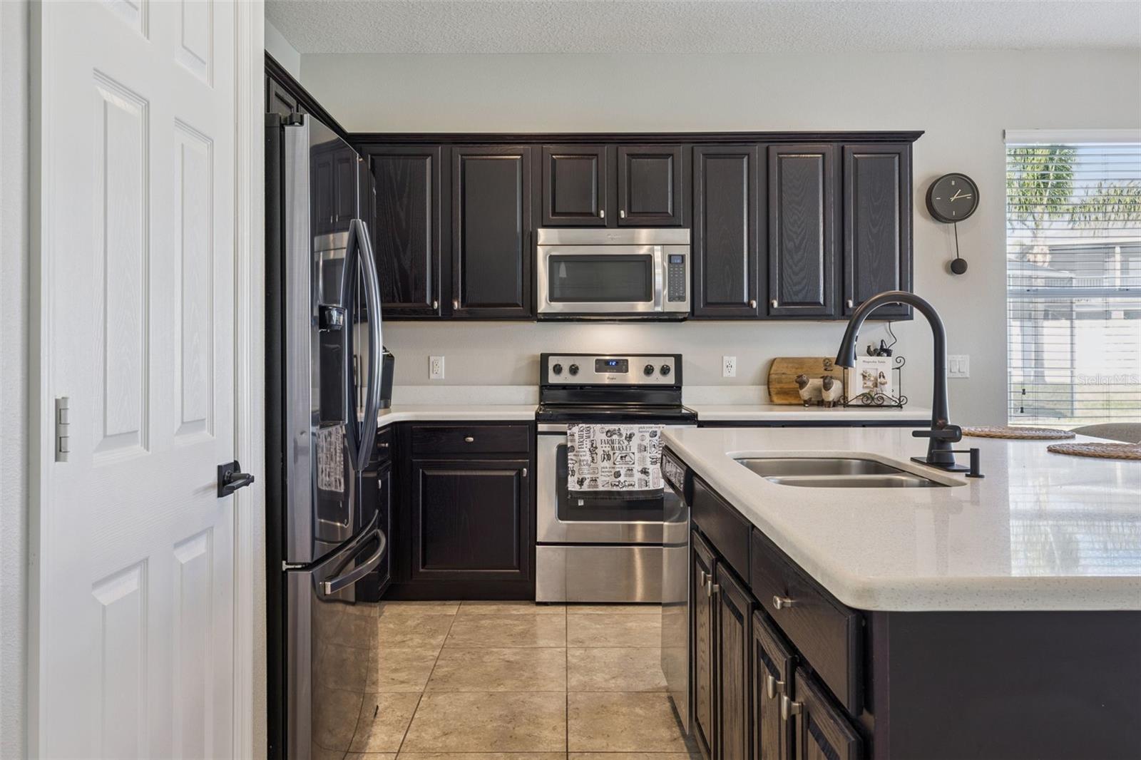 Image 15 of 46 For 1327 Yorkshire Court