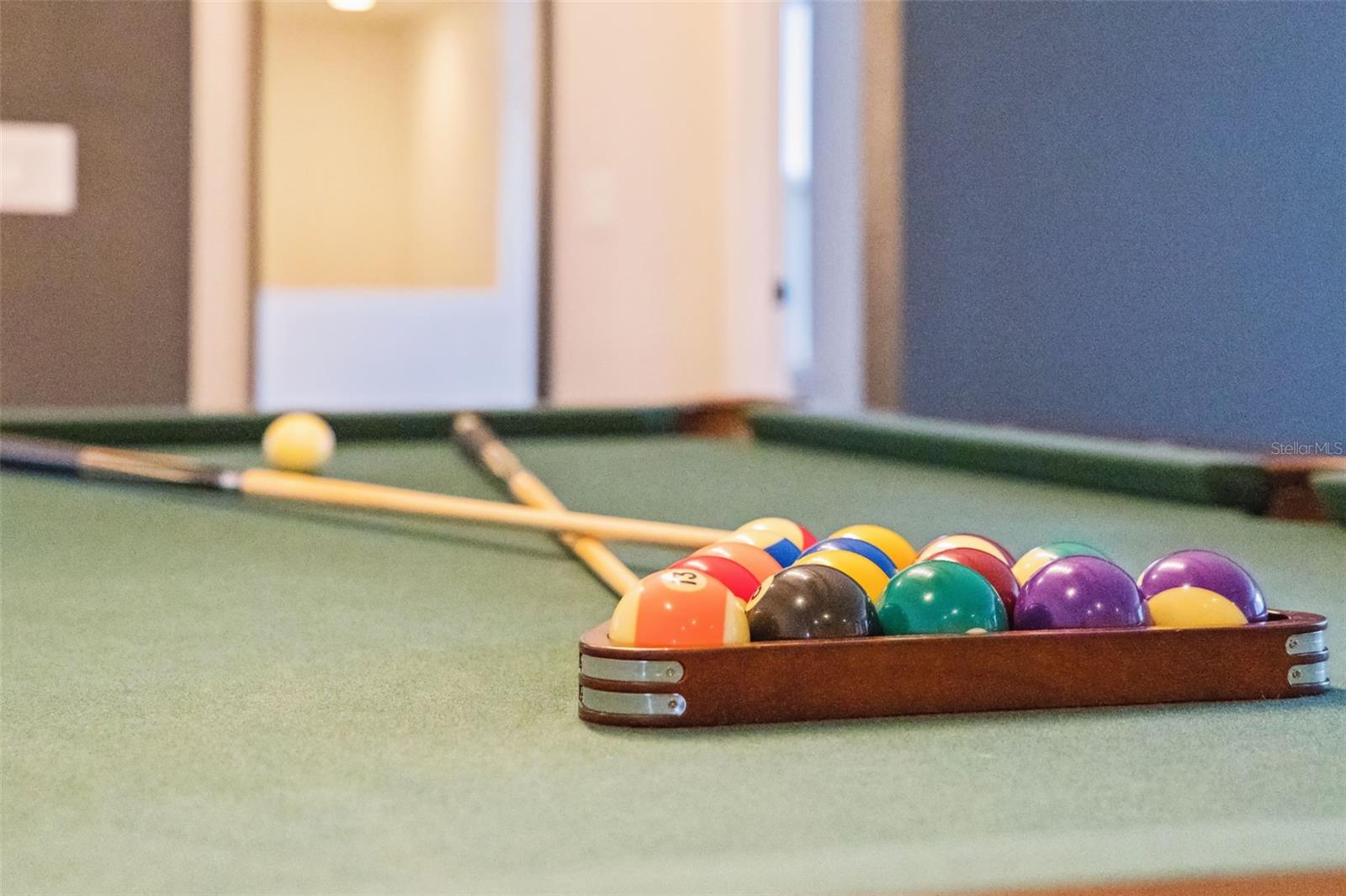 Image 17 of 46 For 1327 Yorkshire Court