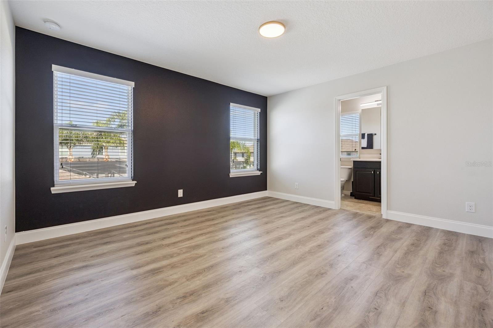 Image 23 of 46 For 1327 Yorkshire Court