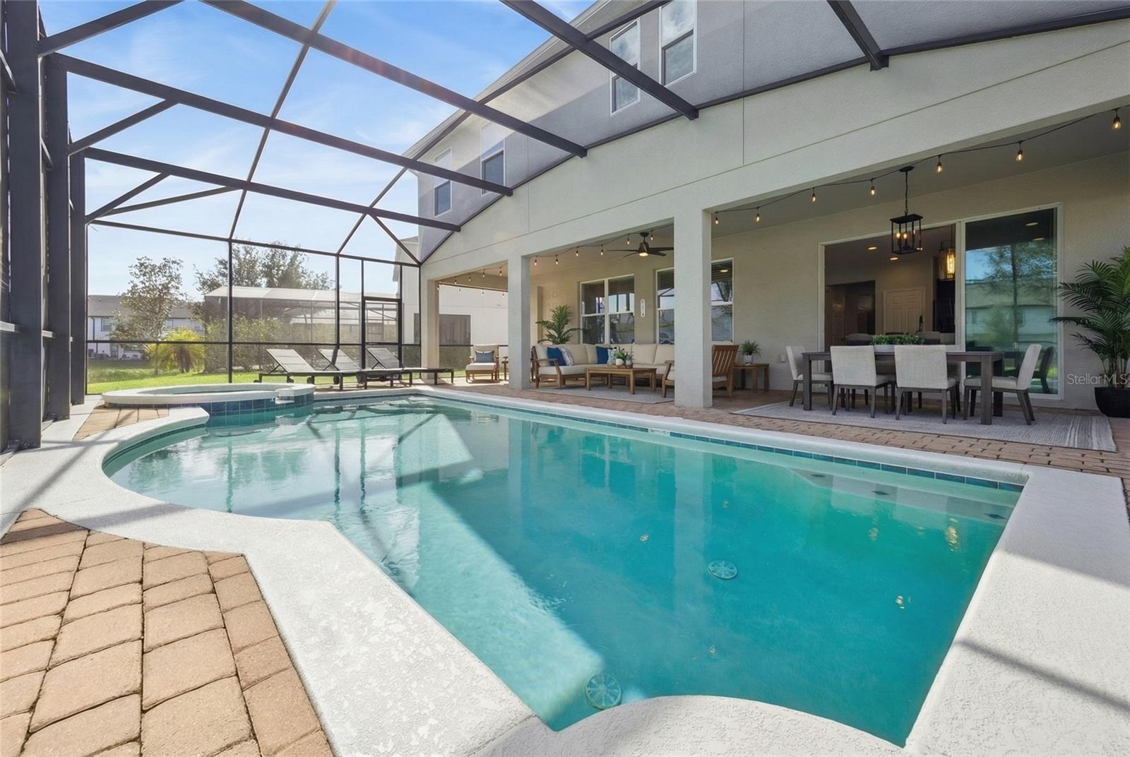 Image 38 of 46 For 1327 Yorkshire Court