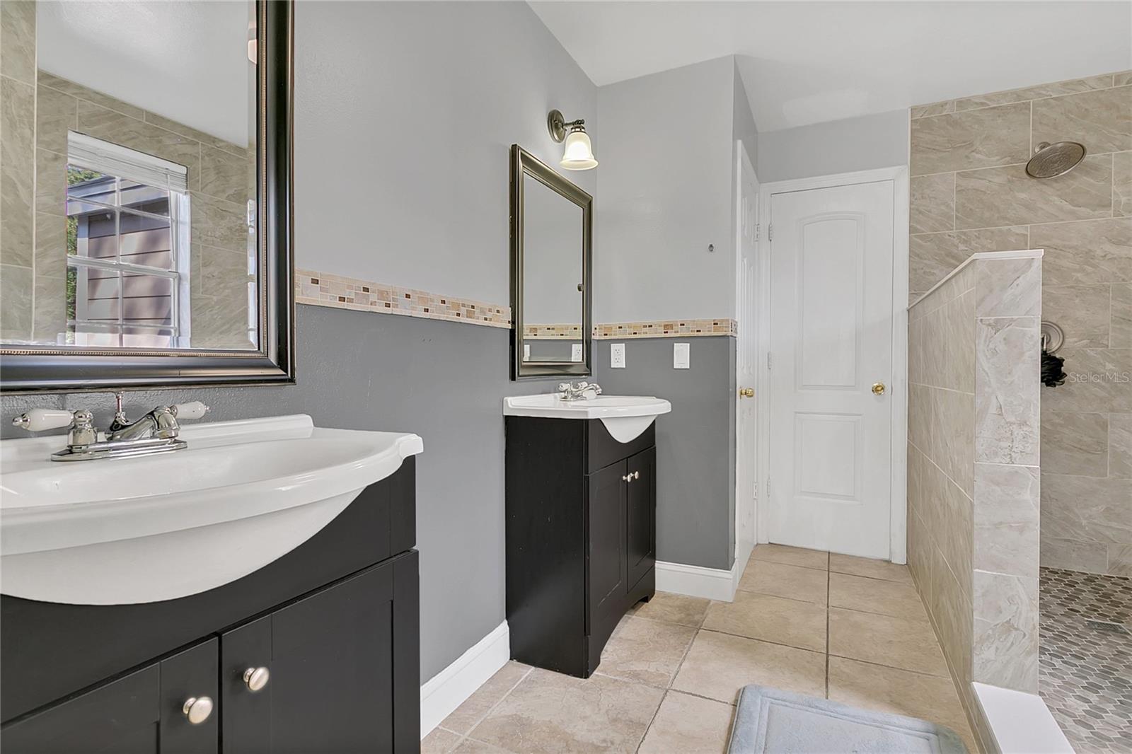 Image 23 of 41 For 8612 Otter Creek Court