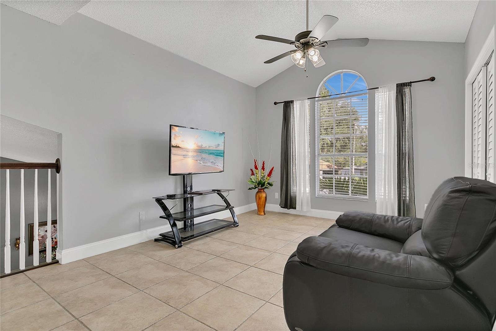 Image 24 of 41 For 8612 Otter Creek Court