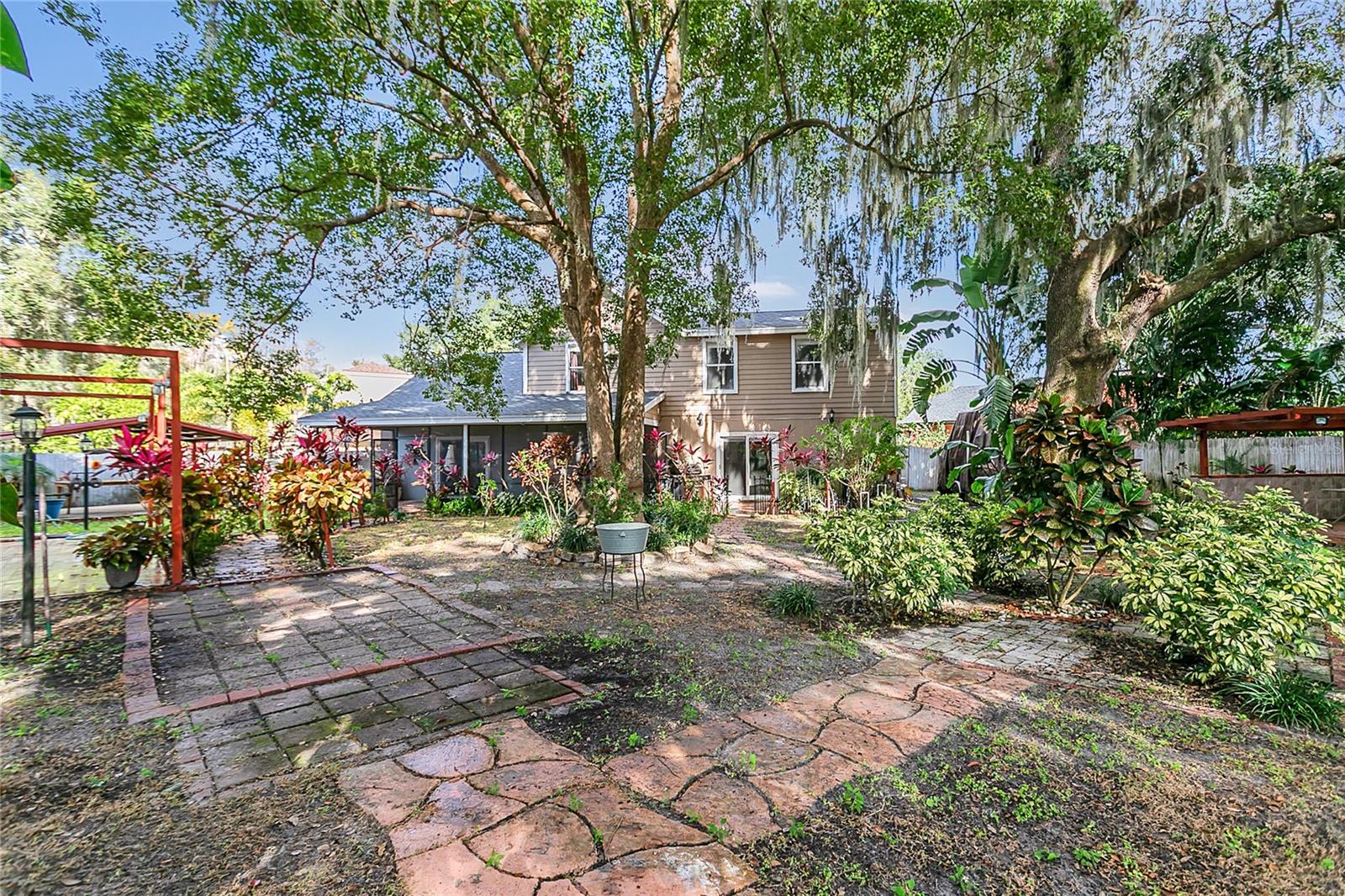 Image 33 of 41 For 8612 Otter Creek Court