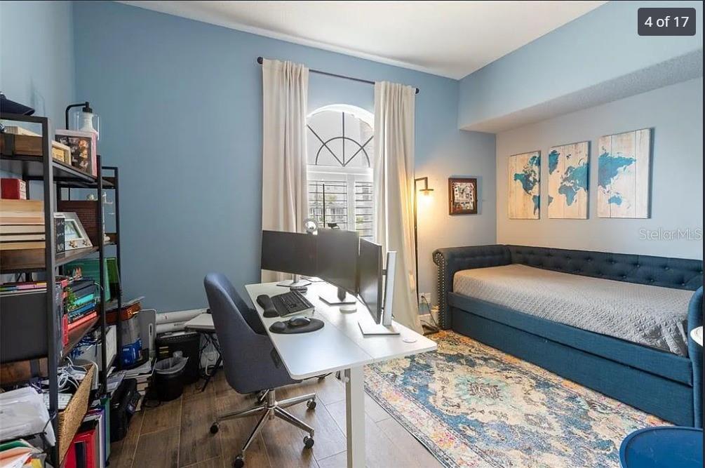 Image 18 of 30 For 1084 Shadowmoss Circle