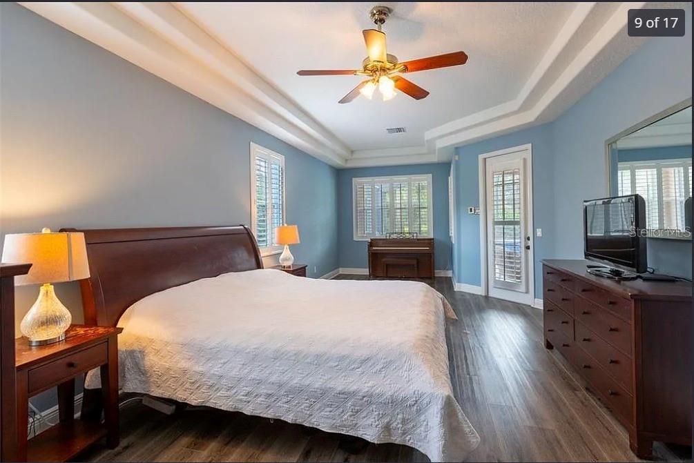 Image 23 of 30 For 1084 Shadowmoss Circle