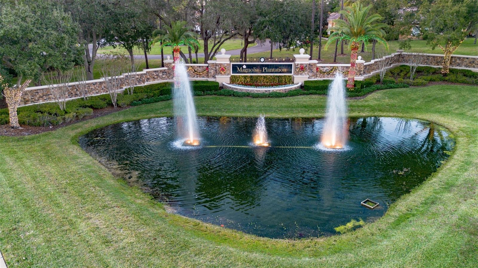 Image 4 of 30 For 1084 Shadowmoss Circle