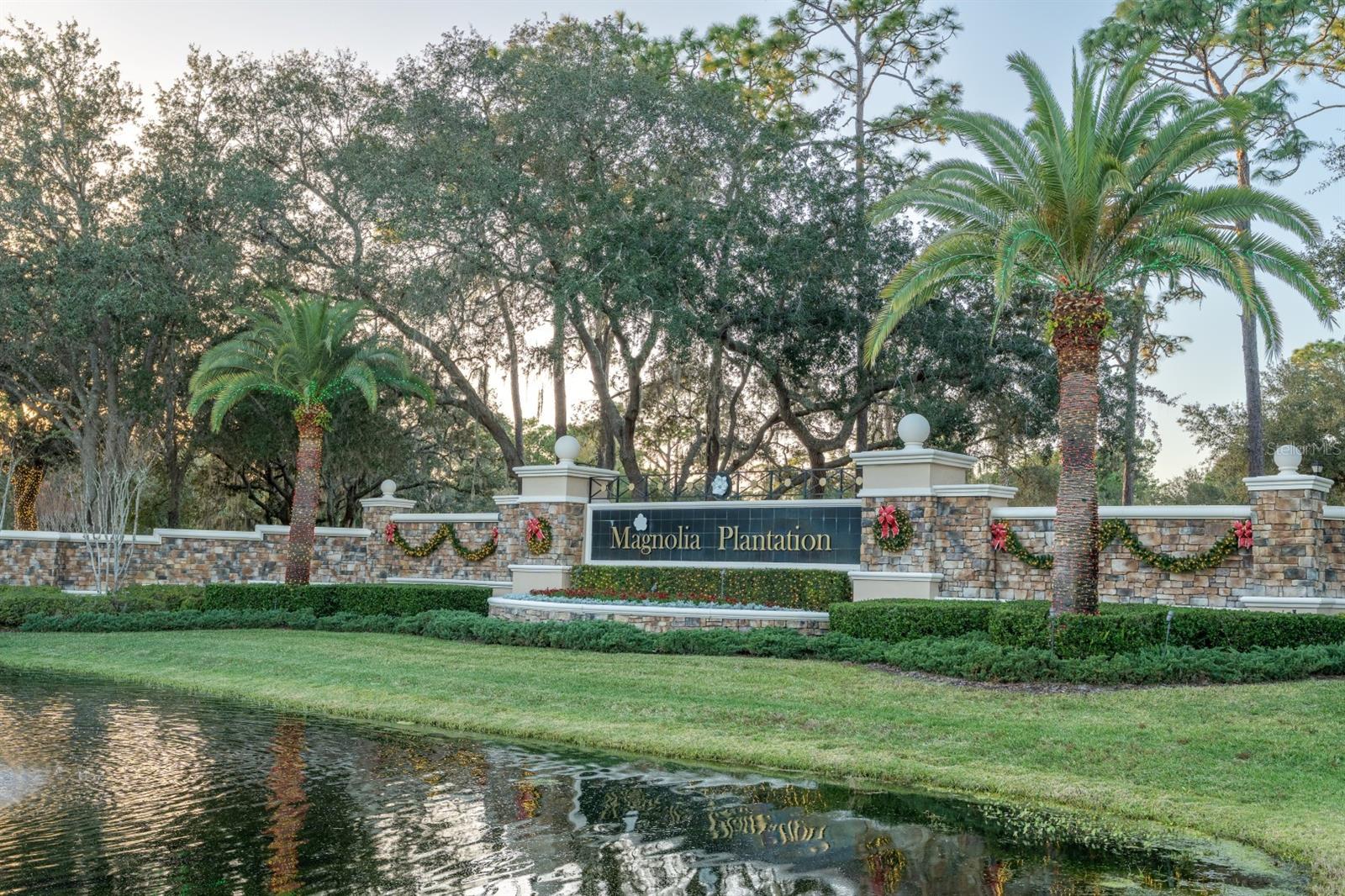 Image 5 of 30 For 1084 Shadowmoss Circle