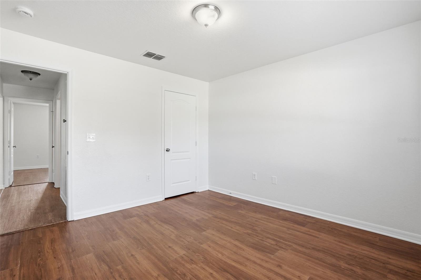 Image 17 of 26 For 6925 Krenson Oaks Street