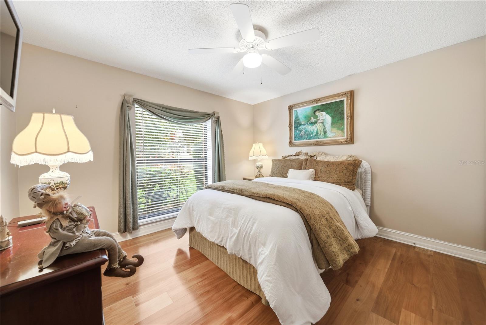 Image 28 of 49 For 930 Arabian Avenue