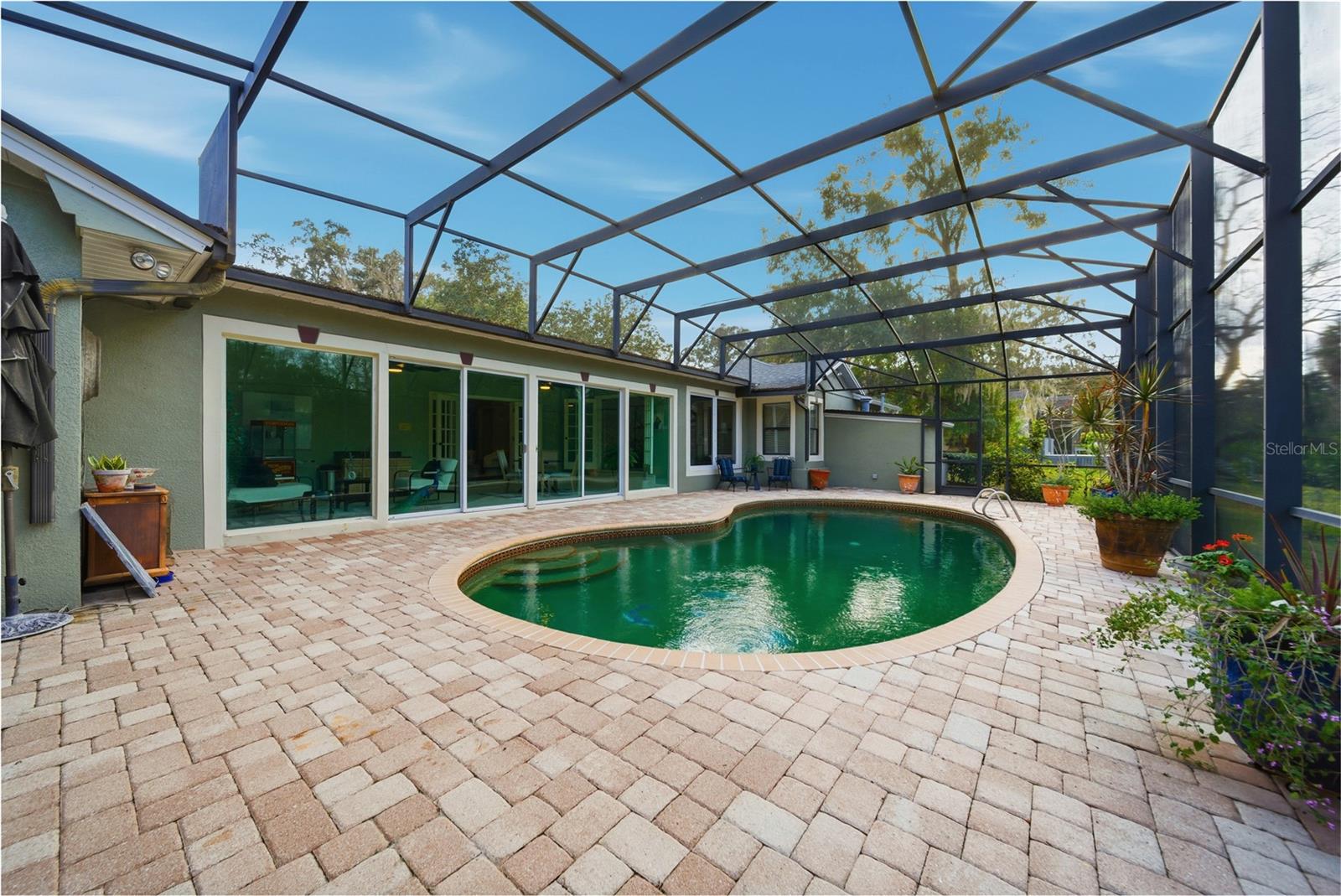 Image 40 of 49 For 930 Arabian Avenue