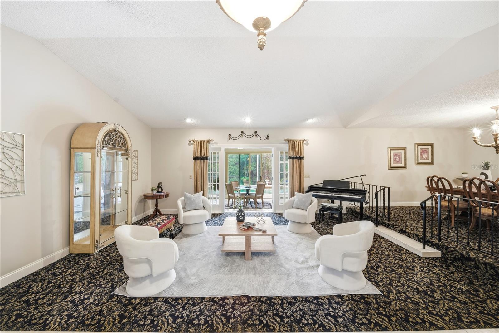 Image 5 of 49 For 930 Arabian Avenue