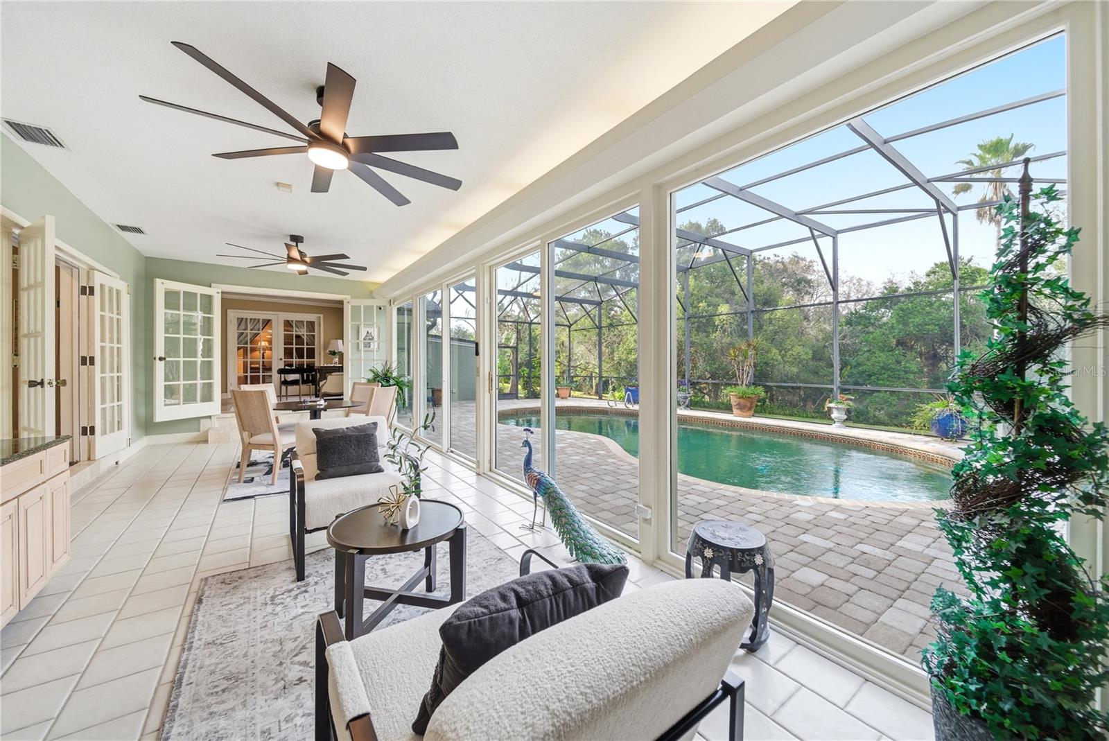 Image 7 of 49 For 930 Arabian Avenue