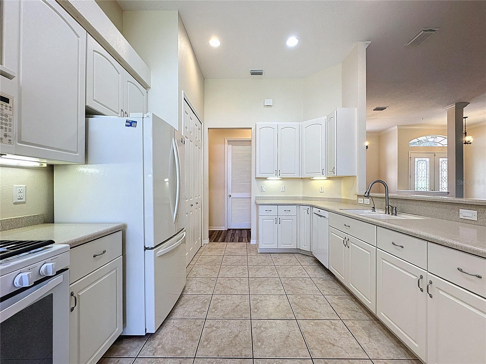 Image 8 of 41 For 27135 Nostalgia Drive